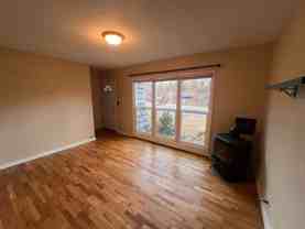 913 NE Franklin Ave - Photo 1 of 1