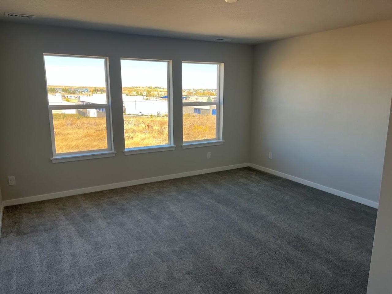 419 Blackfoot St - Photo 7 of 22