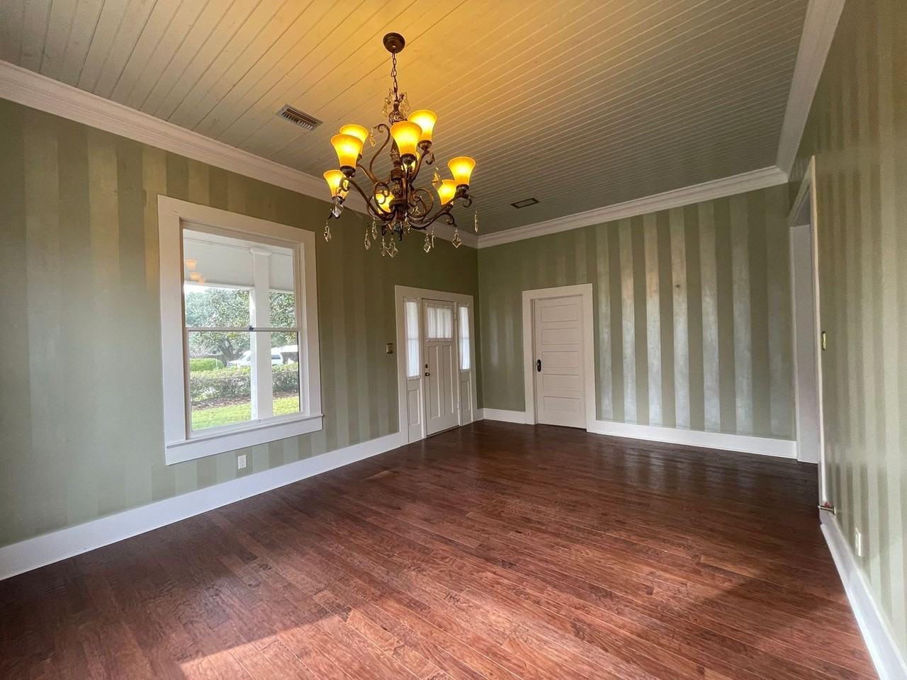 1185 Cooks Road - Photo 3 of 15