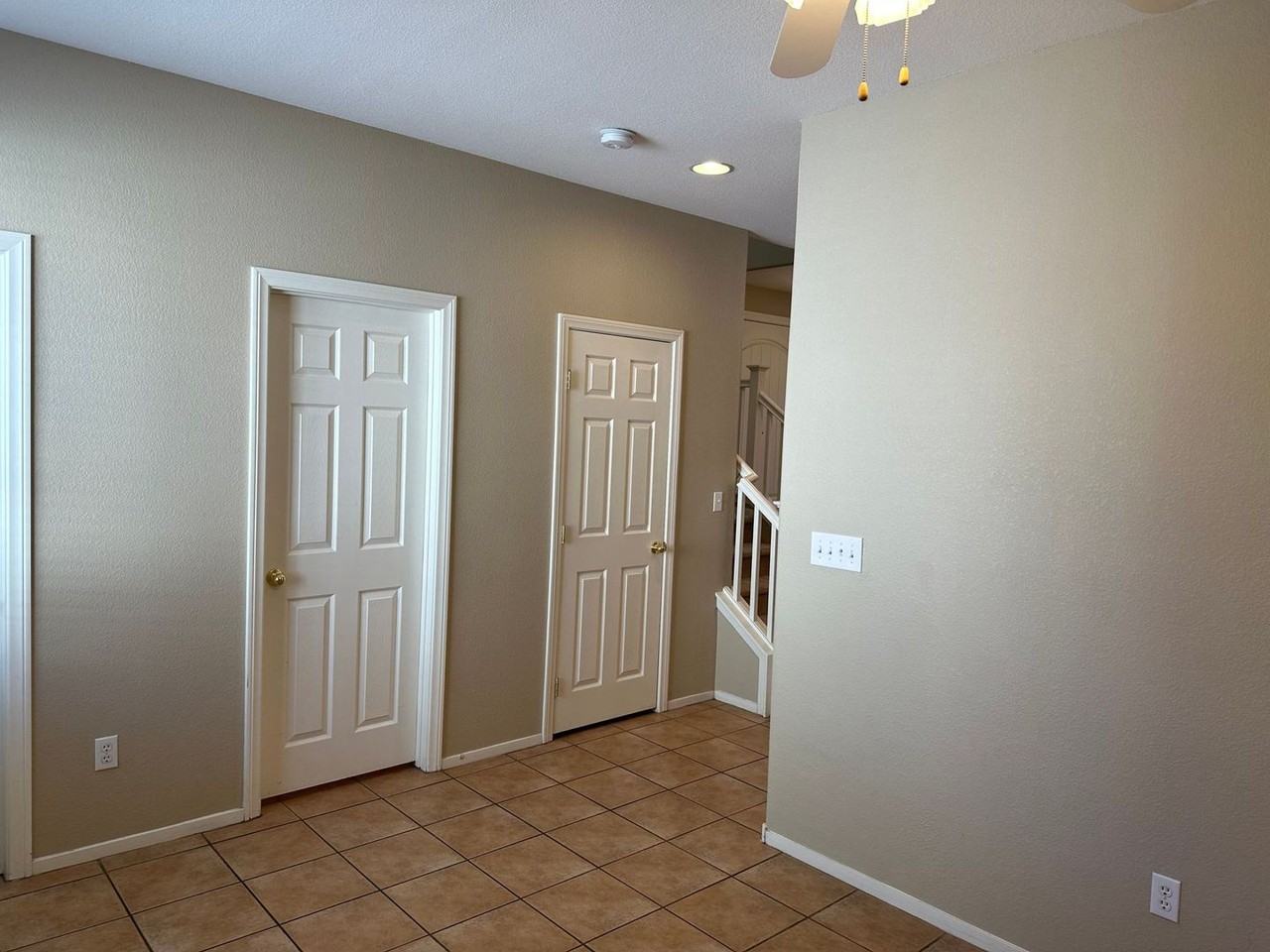 4019 Sparrow Rock St - Photo 5 of 24