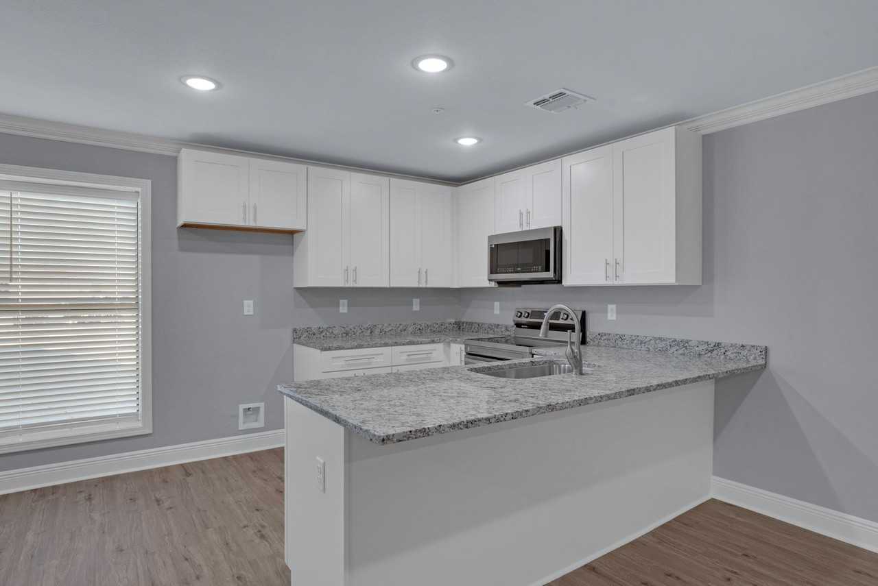 2M- Bridgetown Lofts - Photo 3 of 9