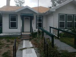 featured image of 3905 Stuart St