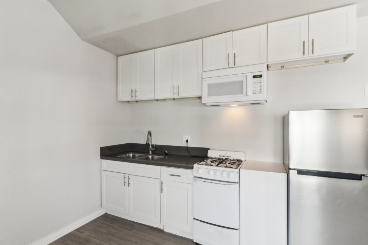 5137 Muir Ave #01 - Photo 3 of 10