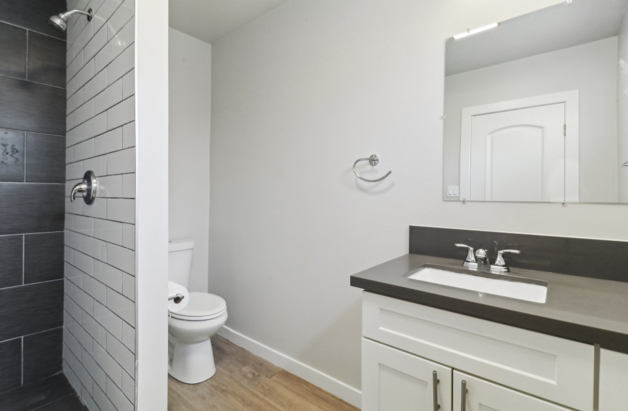 5137 Muir Ave #01 - Photo 5 of 10