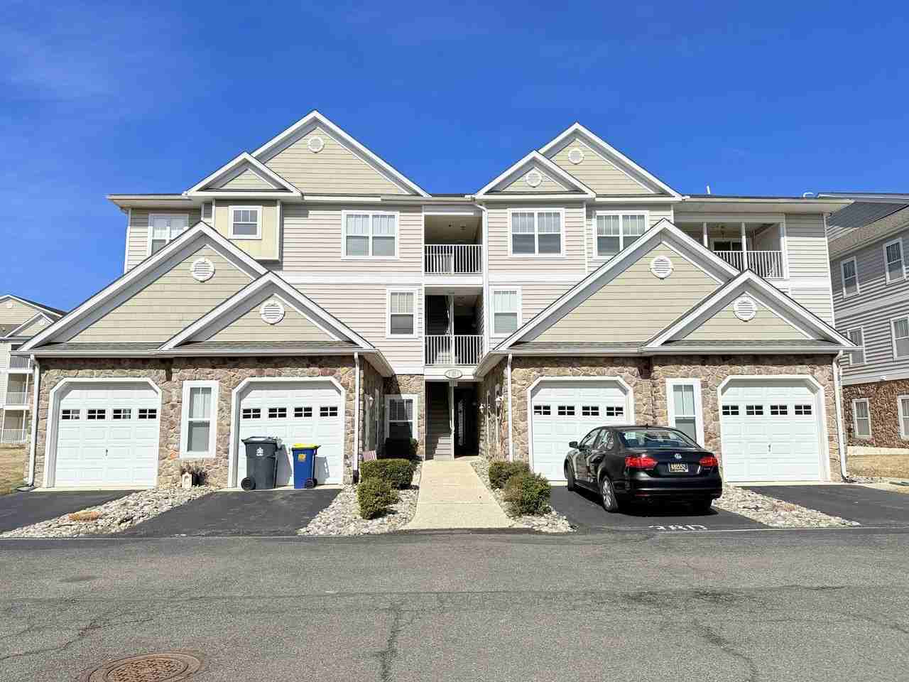 3803K S Sagamore Dr - Photo 2 of 18