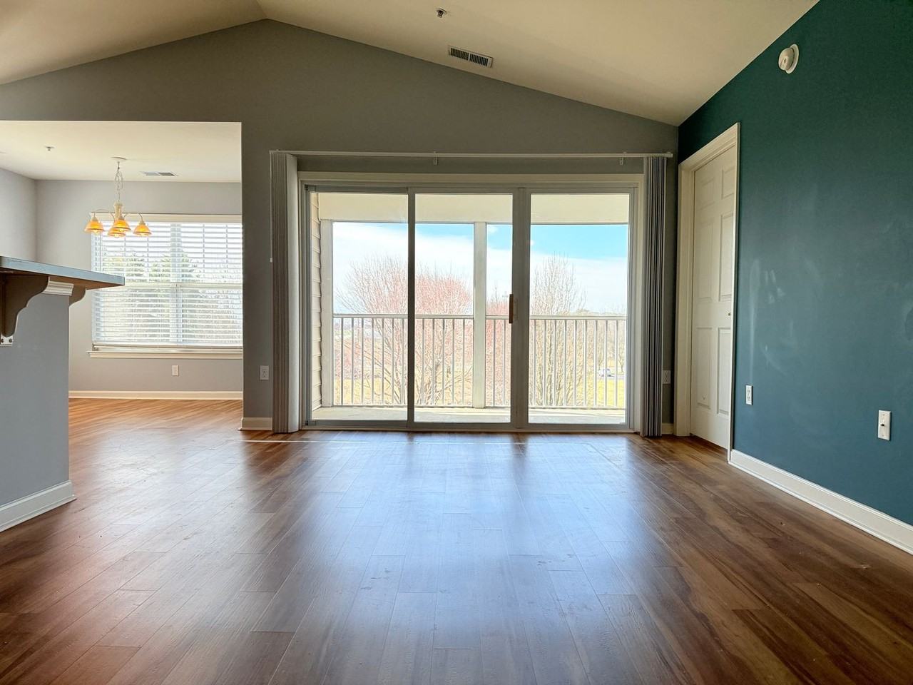 3803K S Sagamore Dr - Photo 3 of 18