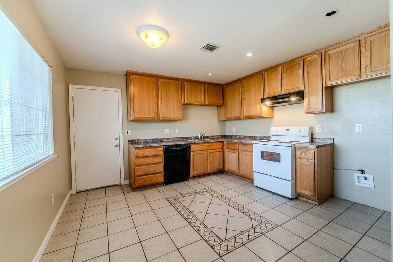 4379 Evelyn Dr - Photo 6 of 14