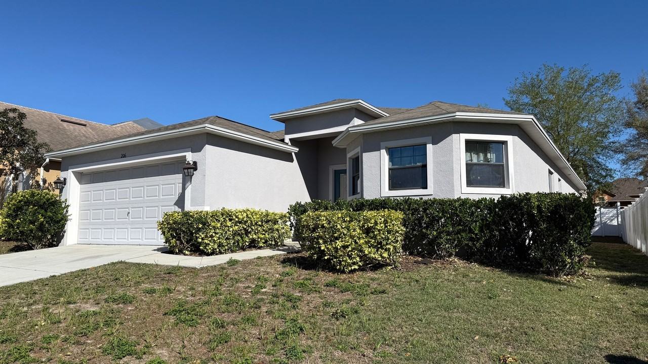 206 Towerview Dr E - Photo 2 of 25