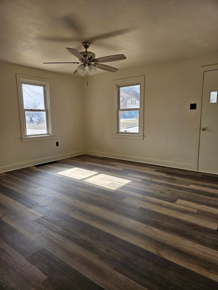 101 N Forrest St - Photo 5 of 15