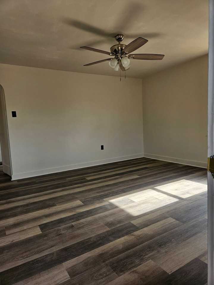 101 N Forrest St - Photo 6 of 15