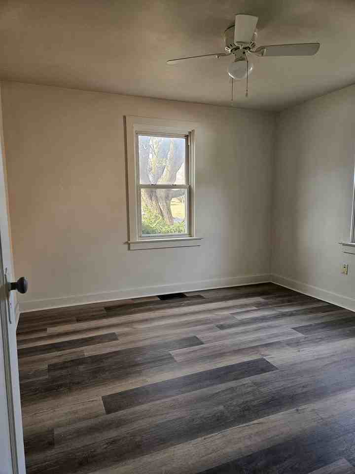 101 N Forrest St - Photo 7 of 15