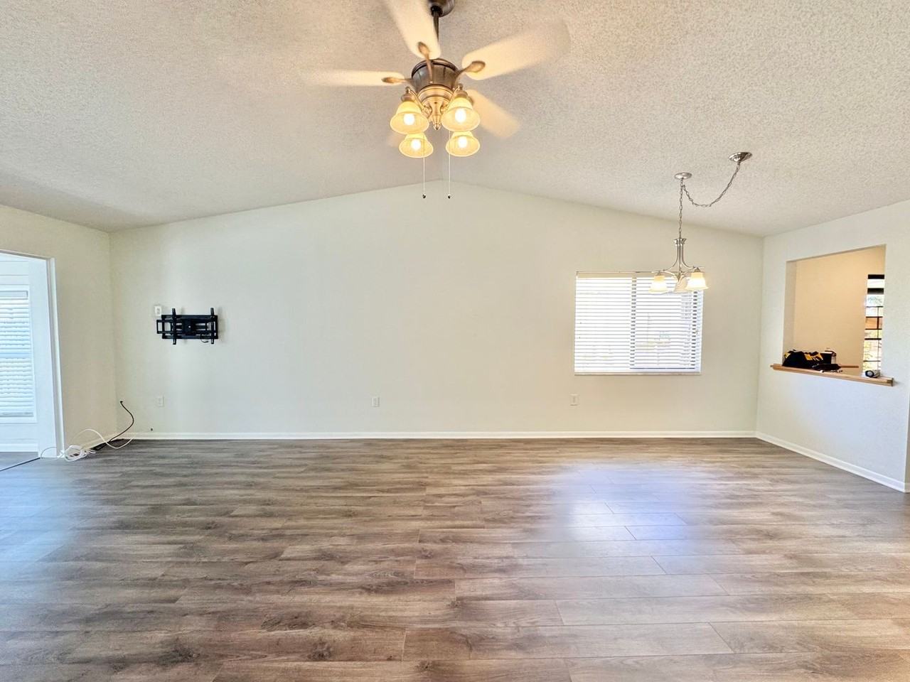 4004 Cypress Lndg S - Photo 5 of 50