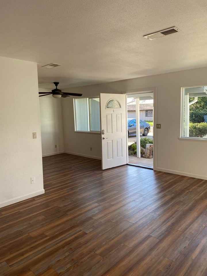 2330 Christian Ave - Photo 2 of 13