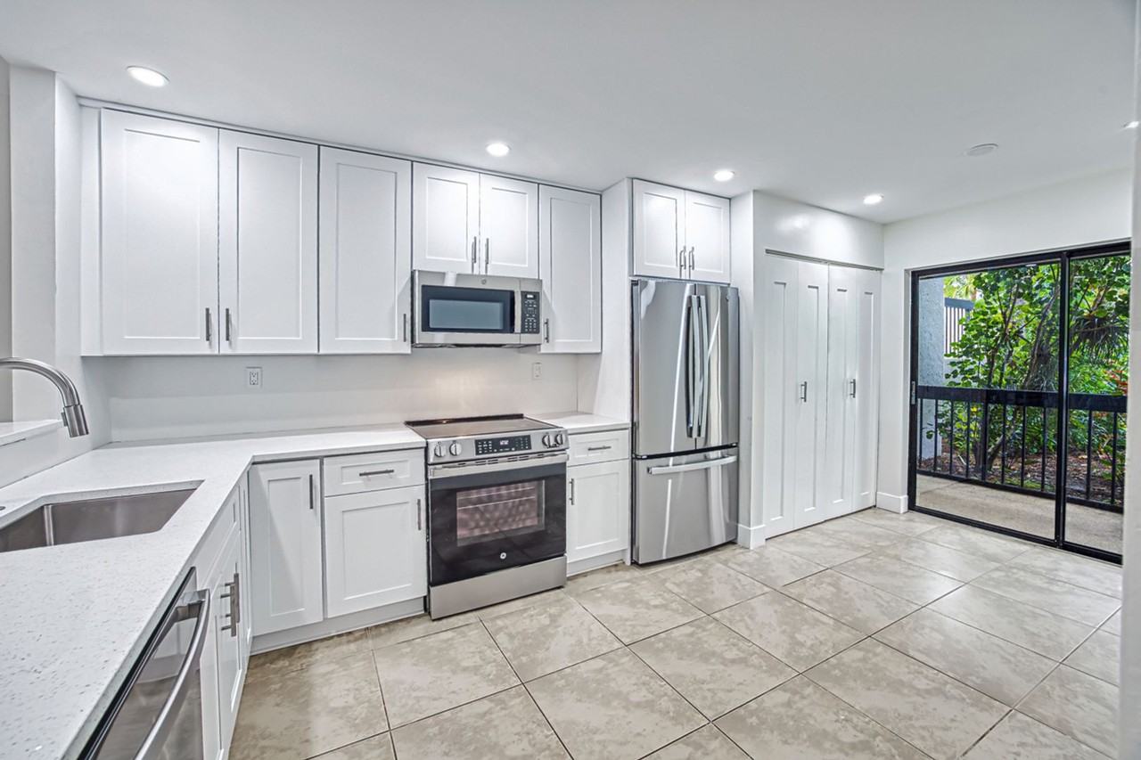 1798 Kings Lake Blvd #104 - Photo 7 of 39