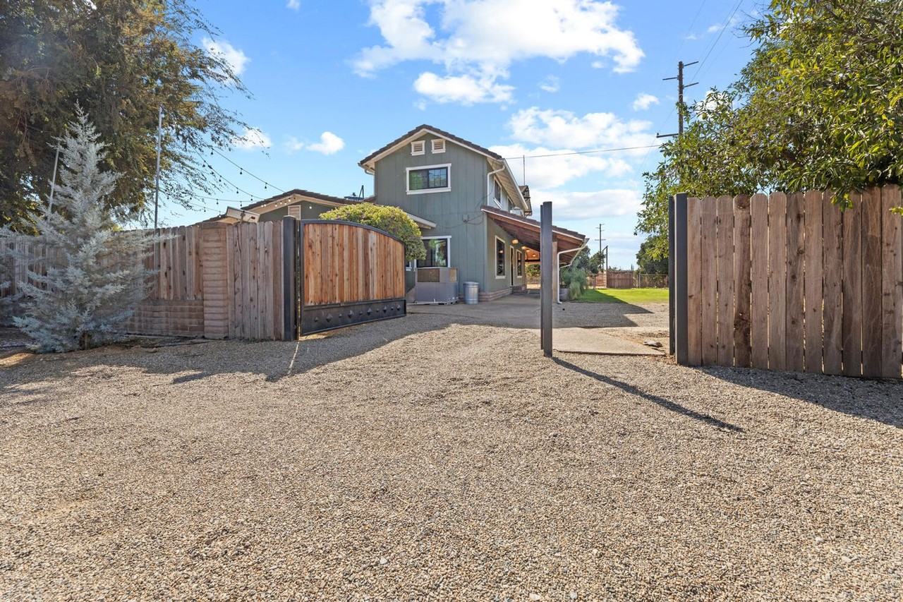 32492 Road 168 - Photo 2 of 50