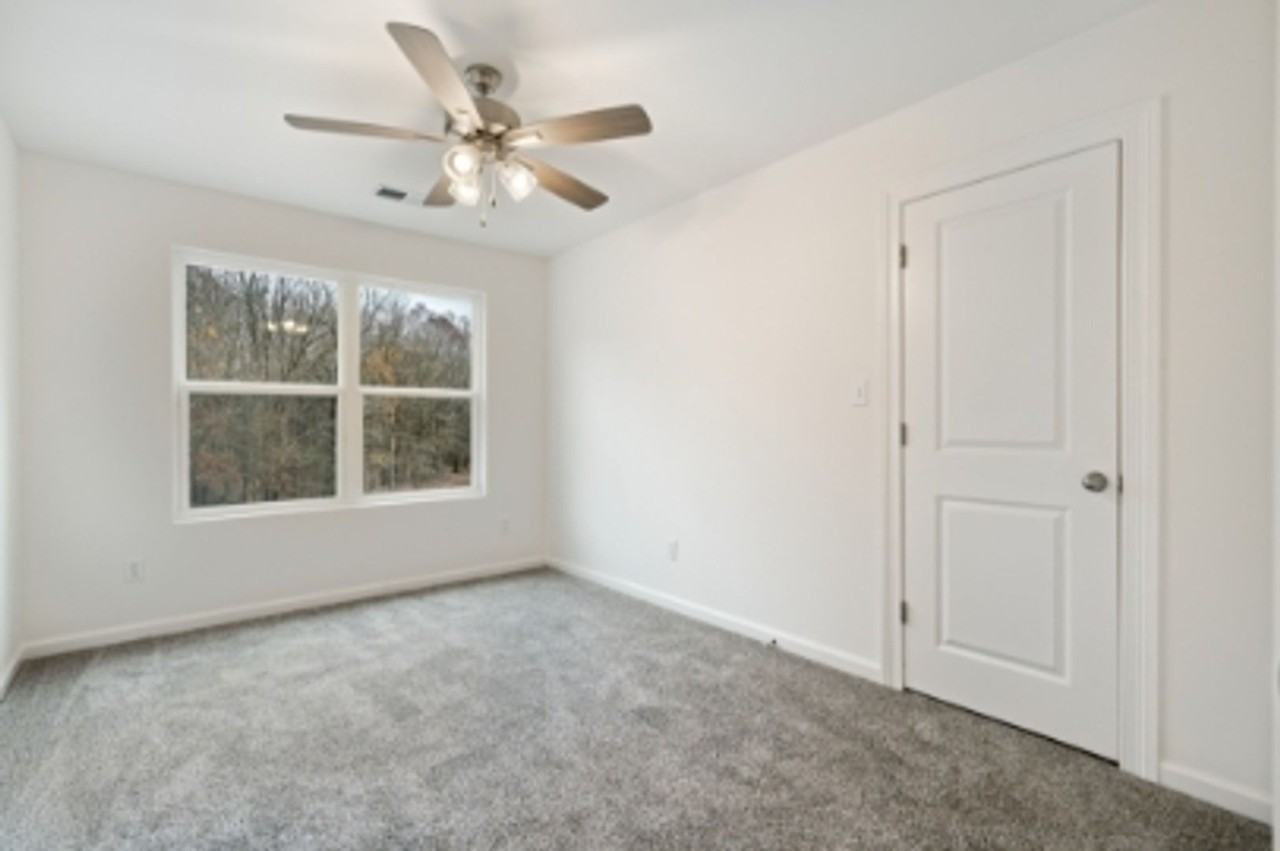 31 Scattered Oaks Dr - Photo 2 of 25