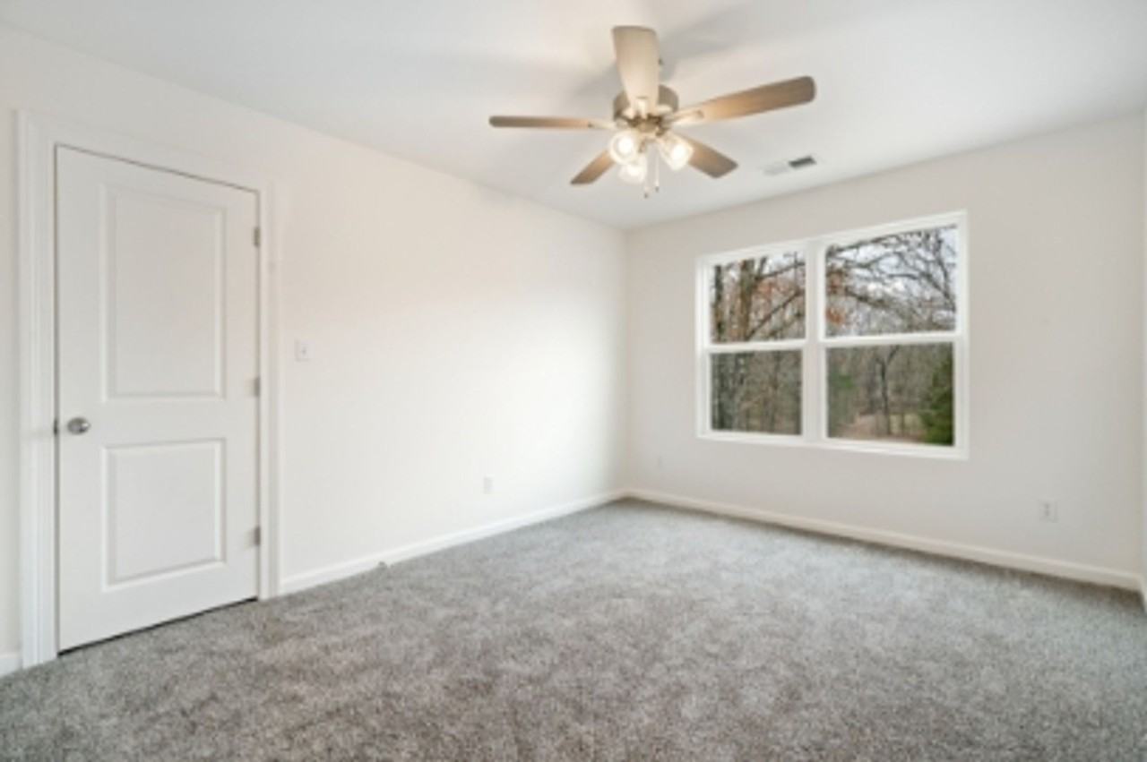 31 Scattered Oaks Dr - Photo 3 of 25