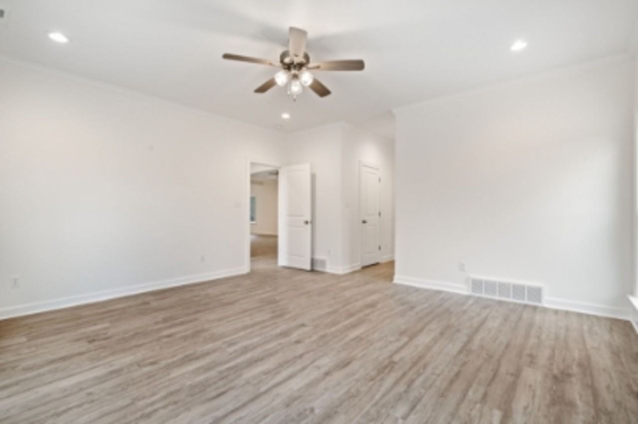 31 Scattered Oaks Dr - Photo 4 of 25