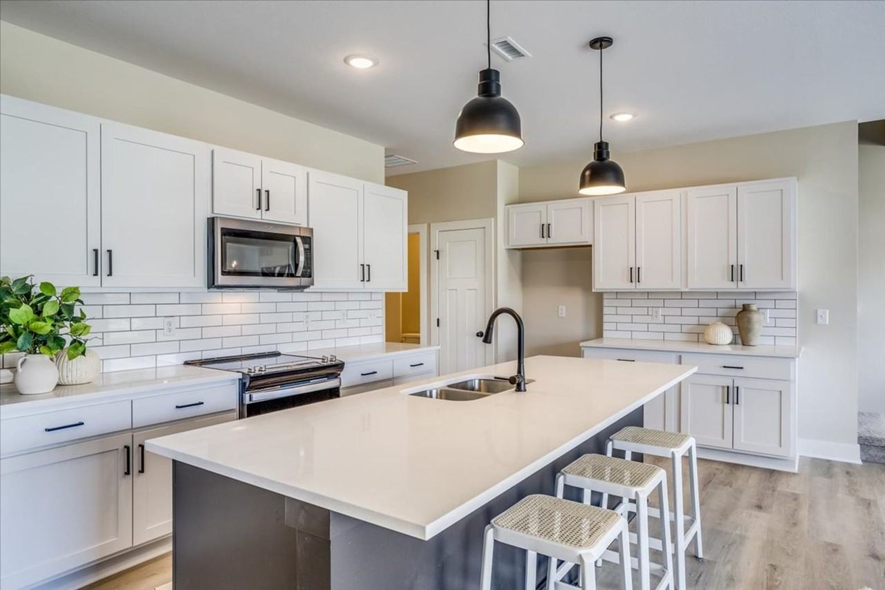 12388 W Fennec St - Photo 3 of 16