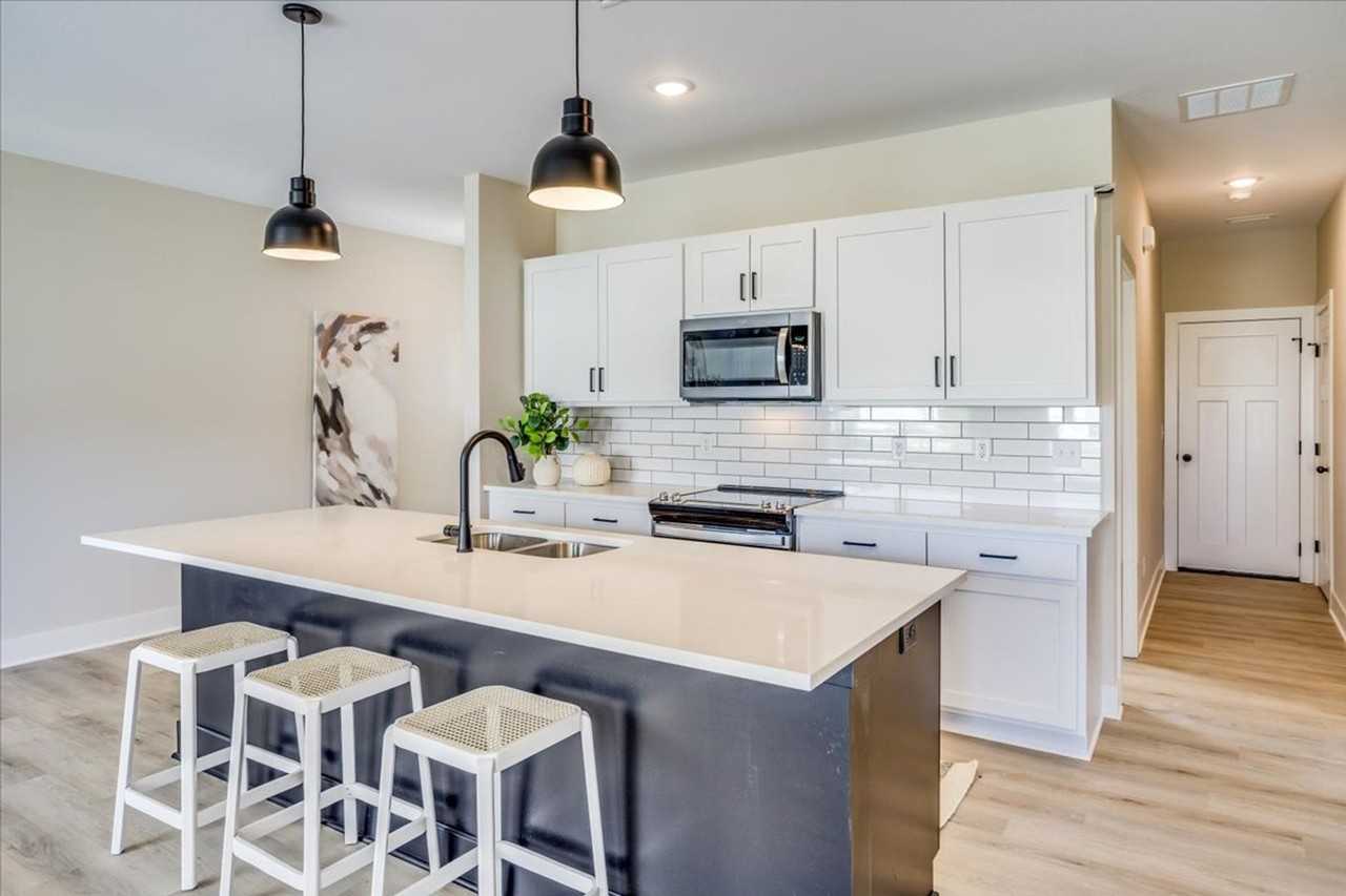 12388 W Fennec St - Photo 4 of 16