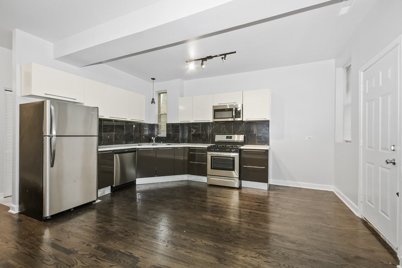 3700-3706 W. Cermak Rd - Photo 2 of 26