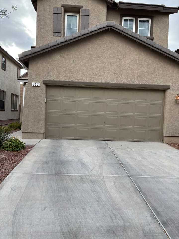 637 Monument Point St - Photo 3 of 23