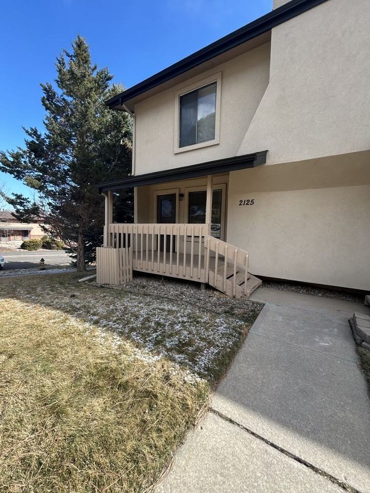 2125 Mount Washington Ave - Photo 2 of 22