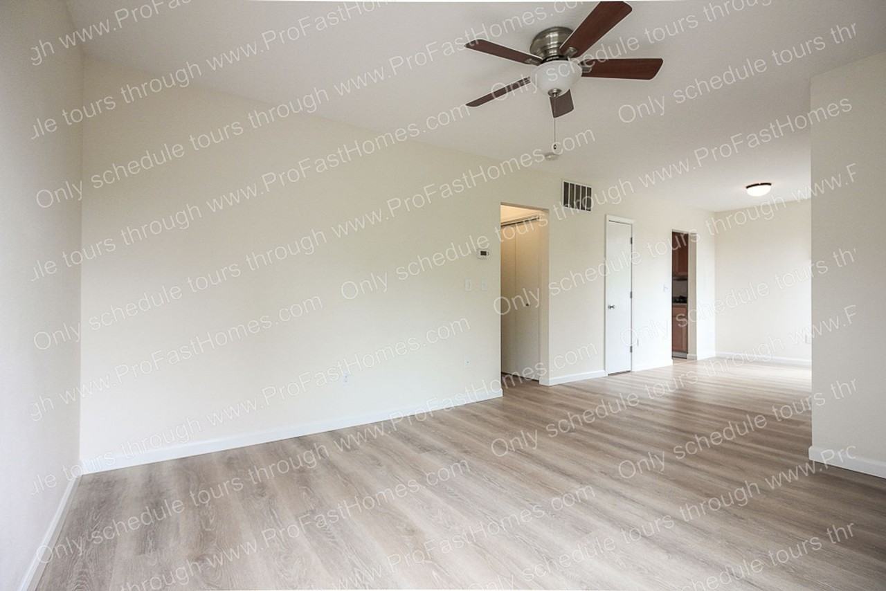855 Ne Rosa Parks Way - Photo 3 of 15