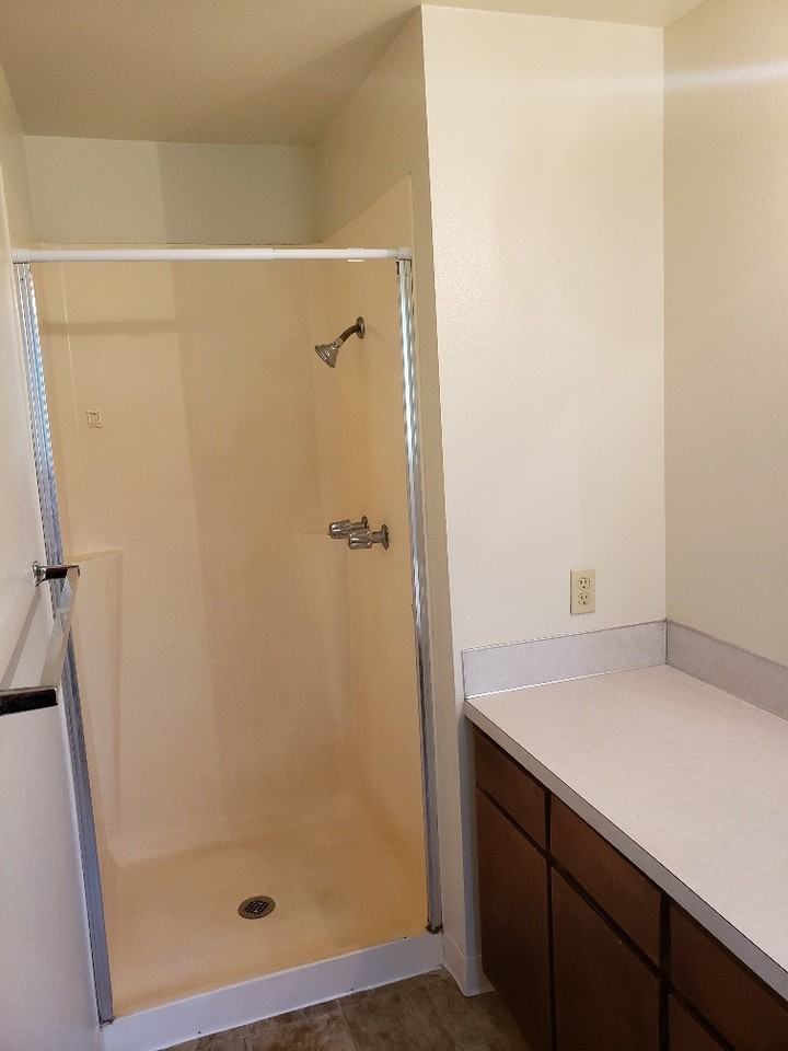 556 Avery Rd W - Photo 3 of 18