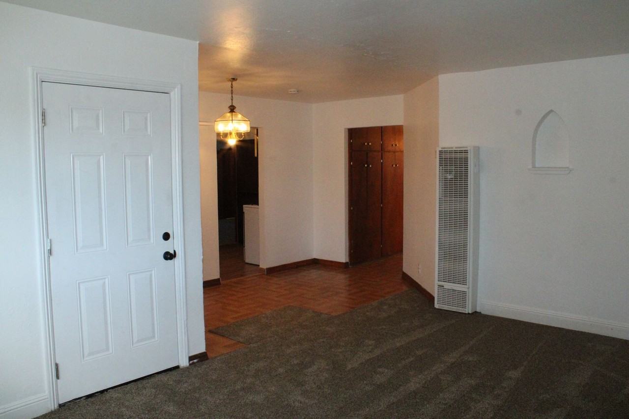 1246 Gerald Ave - Photo 3 of 28