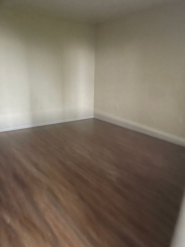 168 E University Dr - Photo 2 of 12