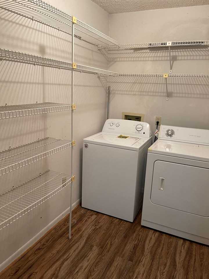 168 E University Dr - Photo 5 of 12