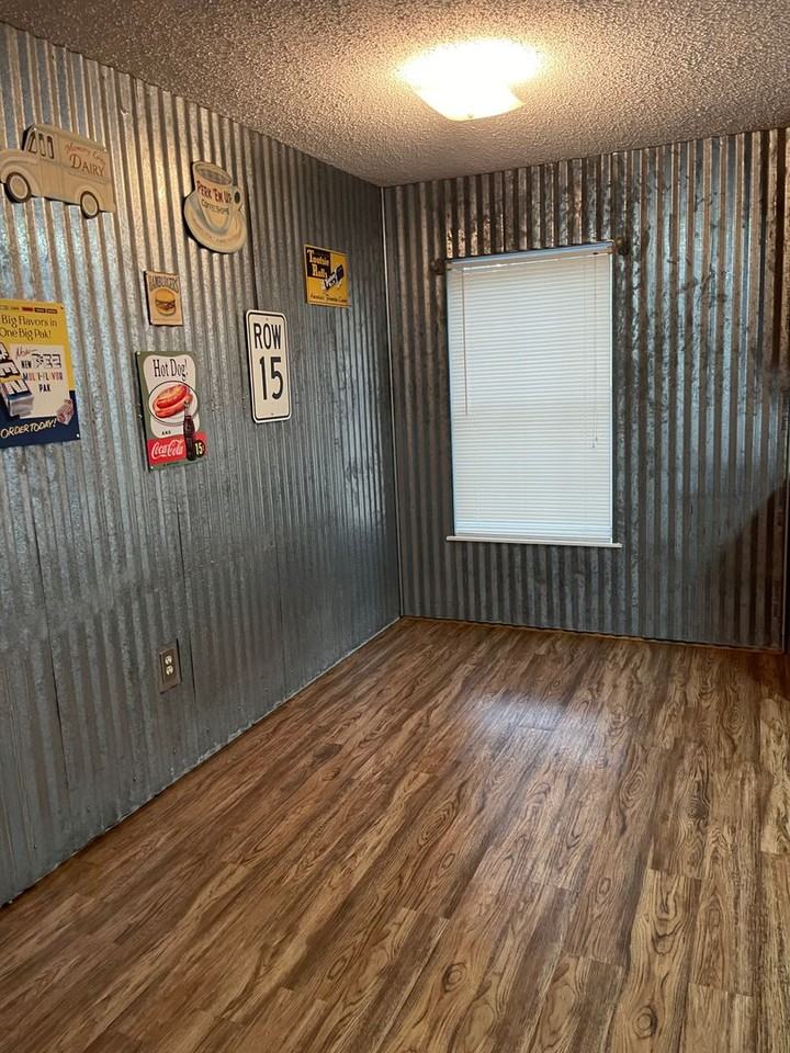 168 E University Dr - Photo 7 of 12