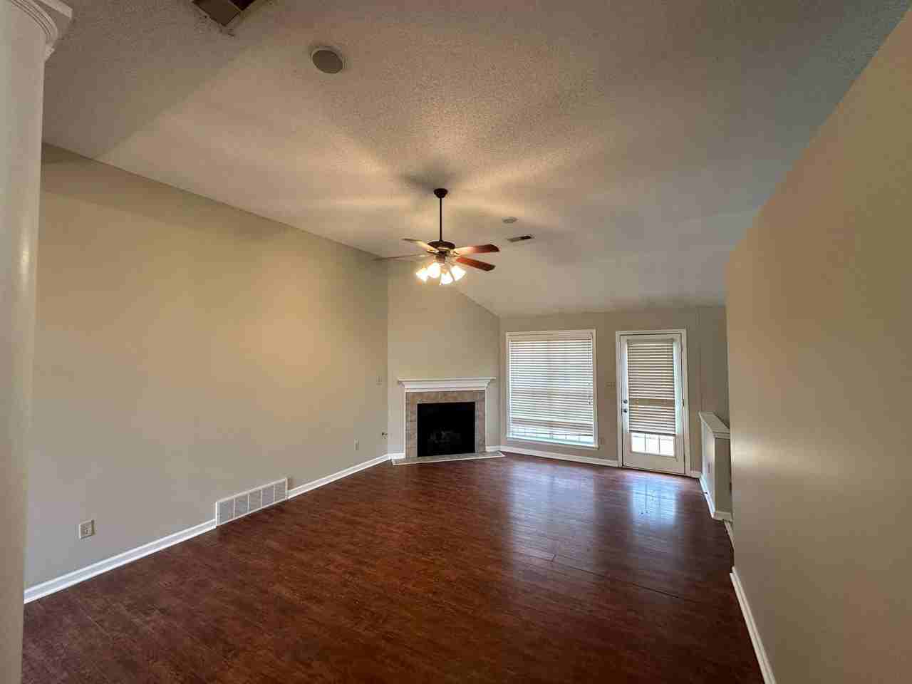 10144 Lynham Dr - Photo 4 of 19