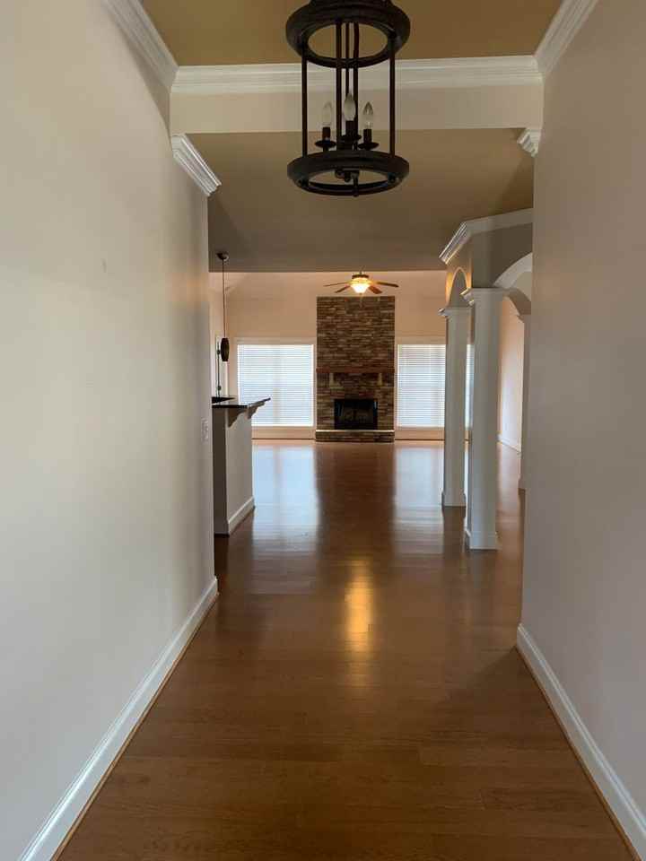 1329 Tulip Ct - Photo 3 of 9