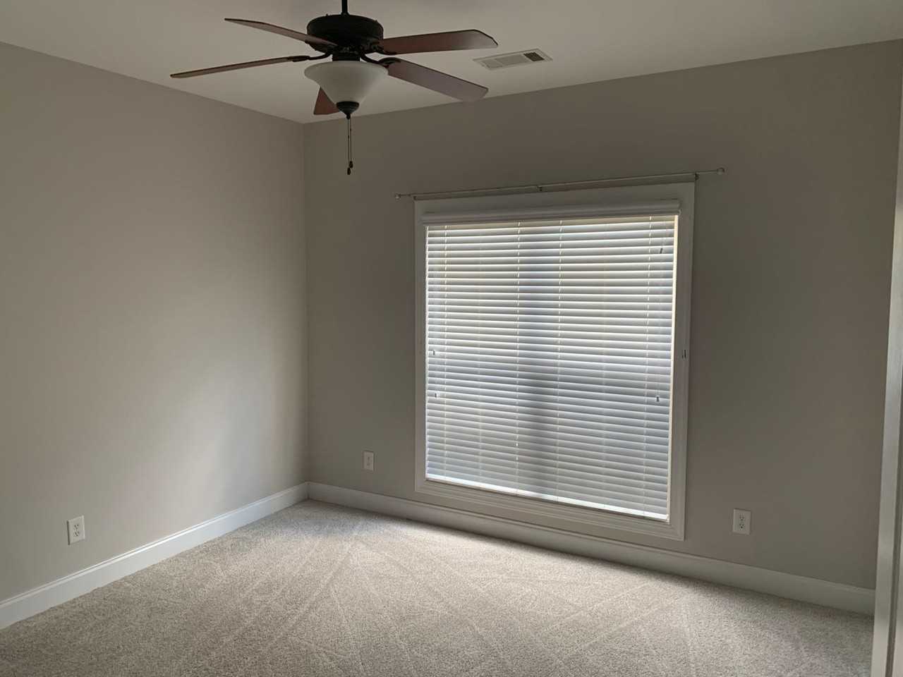 1329 Tulip Ct - Photo 7 of 9