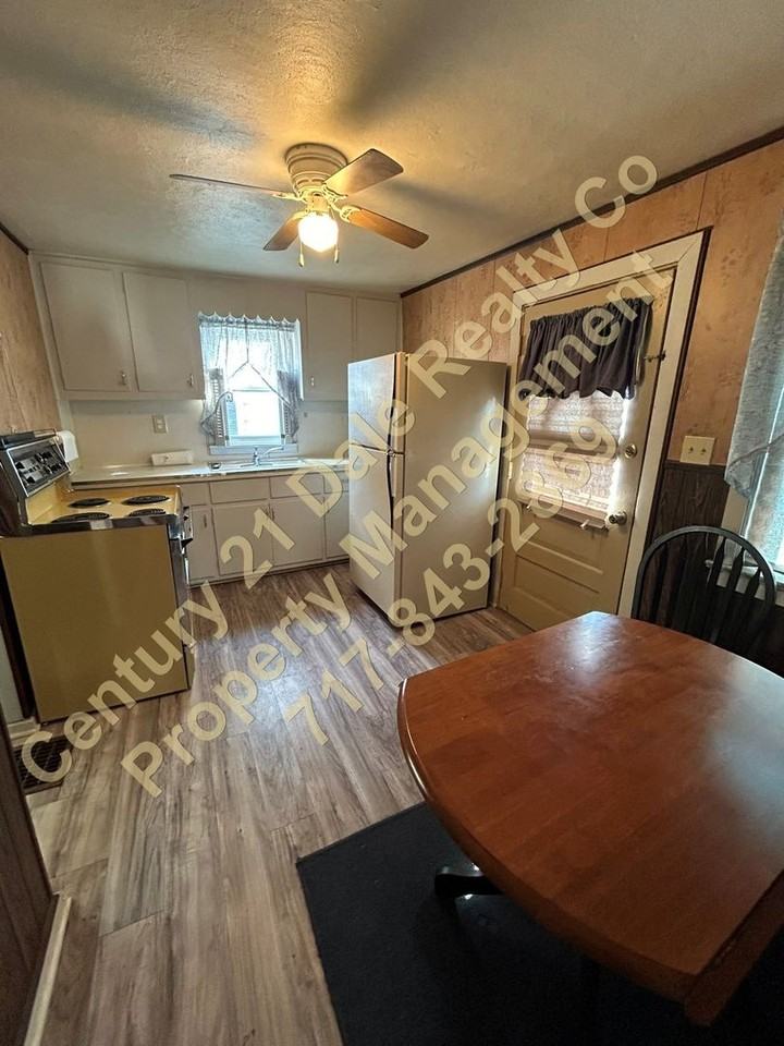 41 N Main St 2nd Fl - Photo 3 of 10