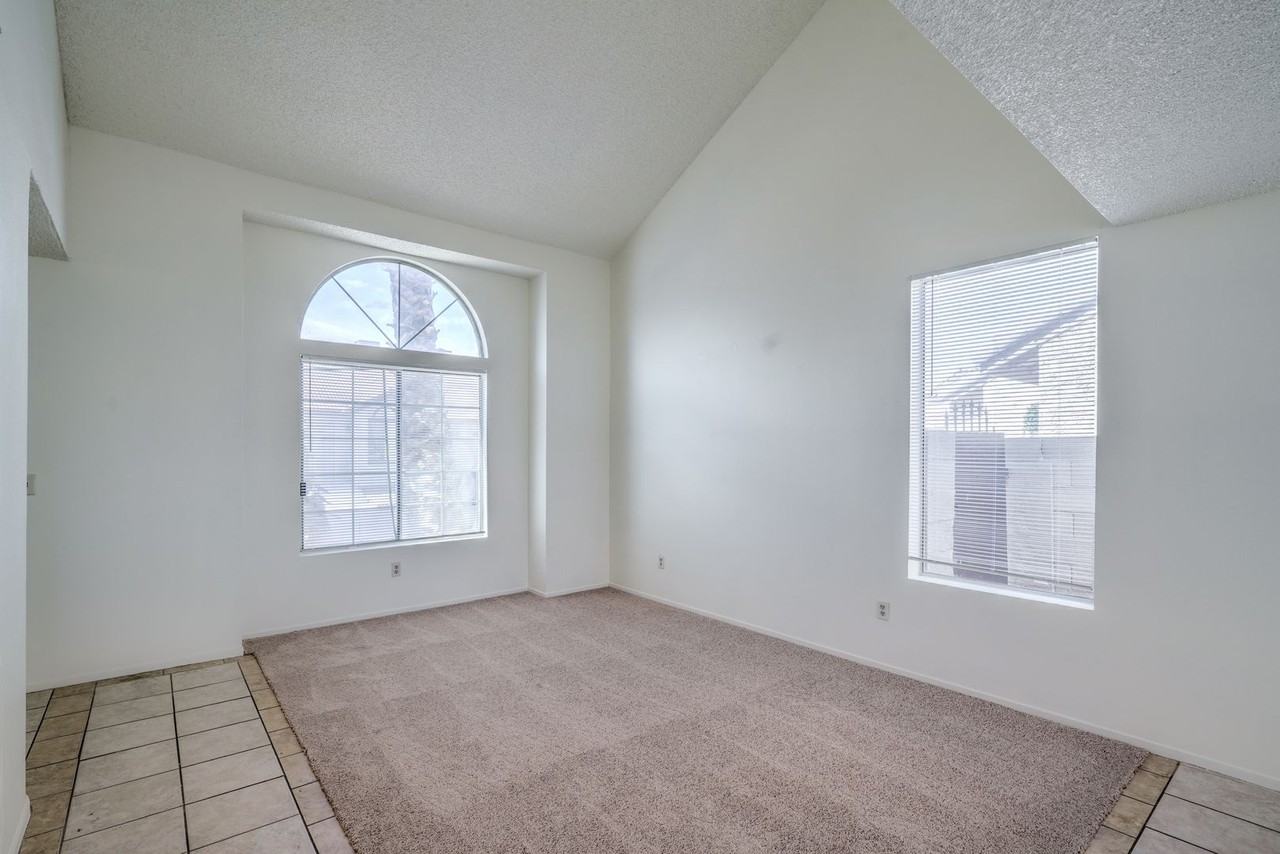 2824 Poppyseed Way - Photo 3 of 26