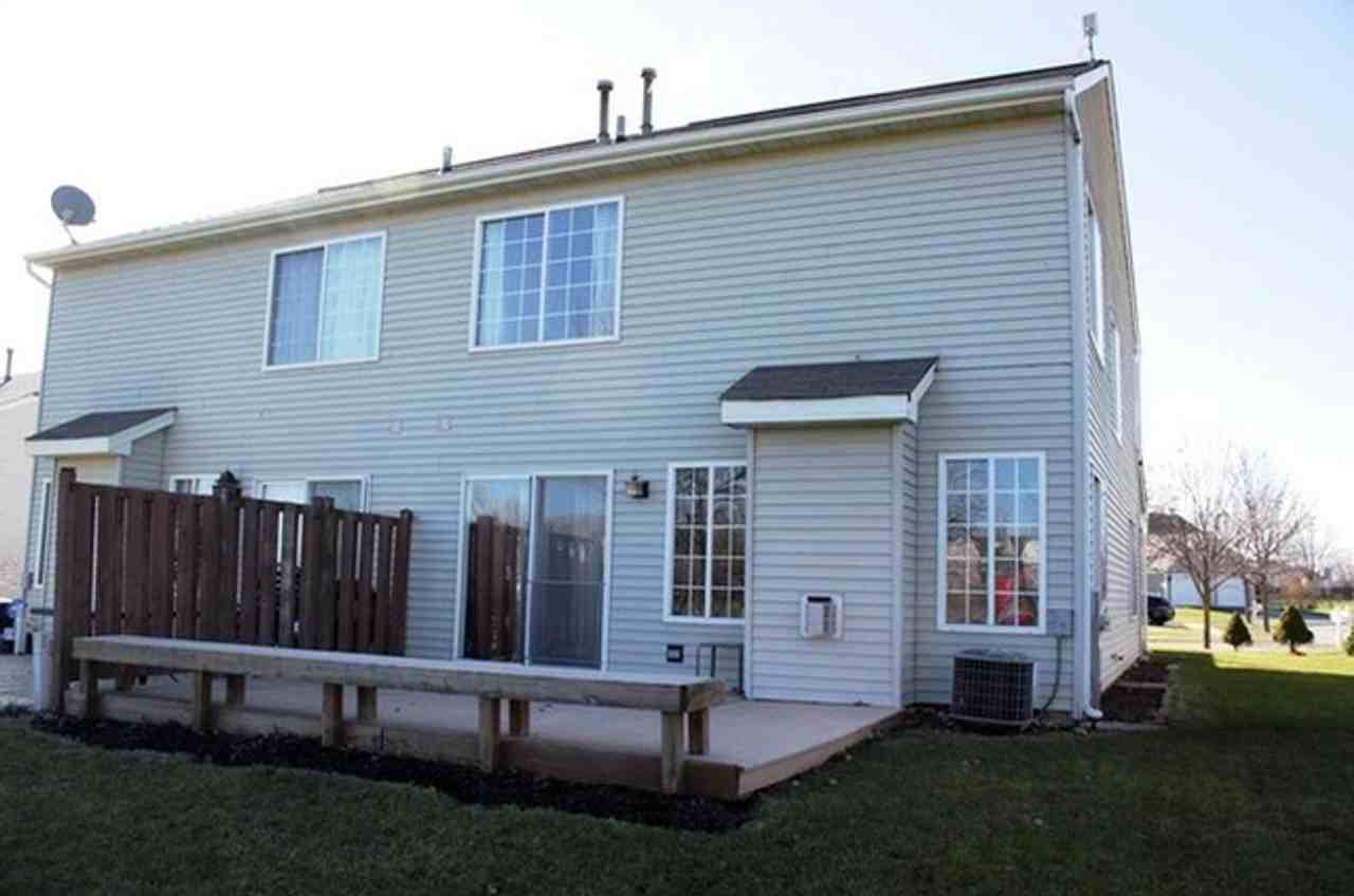 2918 Impressions Dr - Photo 2 of 8
