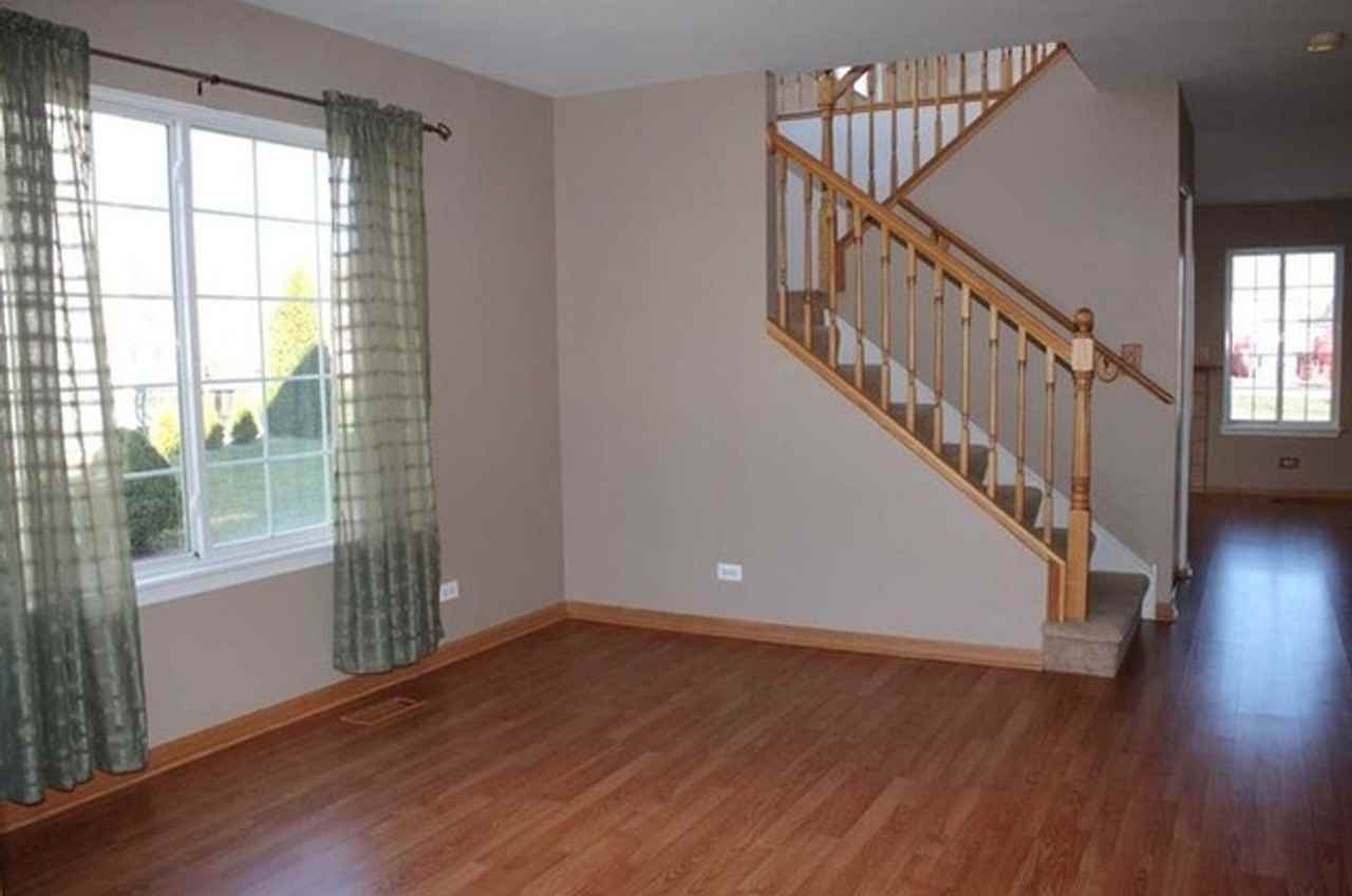 2918 Impressions Dr - Photo 3 of 8