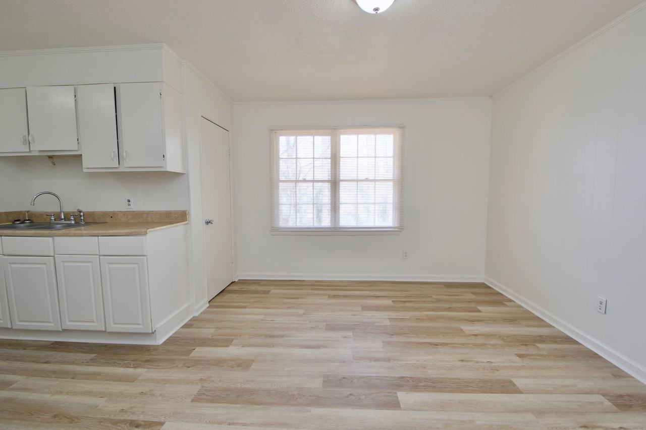 306 Wittel Ave - Photo 5 of 25