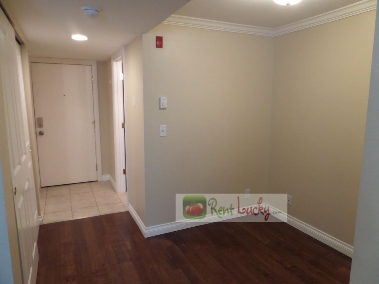 300 10th Ave - Photo 4 of 19