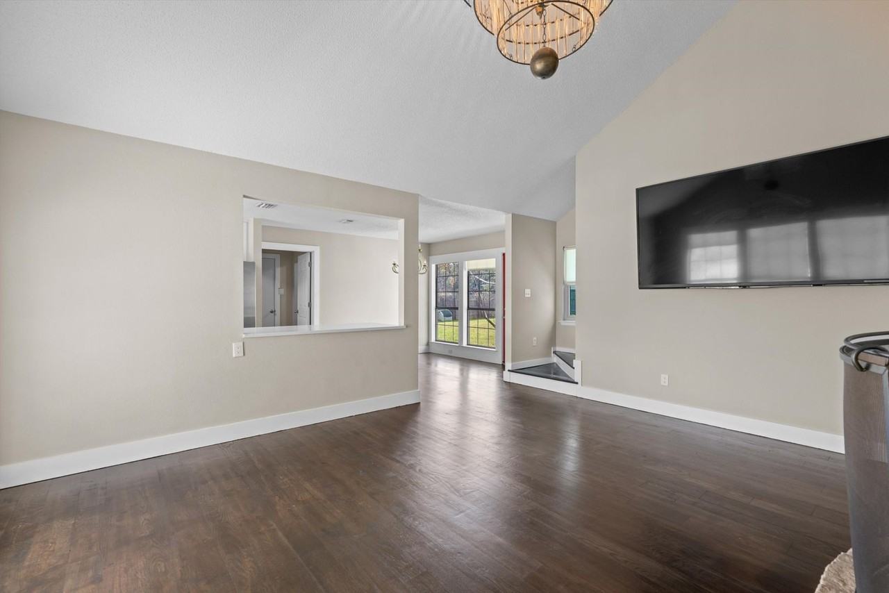 1106 San Augustine Dr - Photo 5 of 31