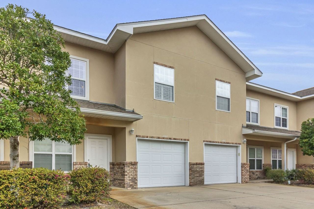 1486 Bentley Cir - Photo 4 of 36