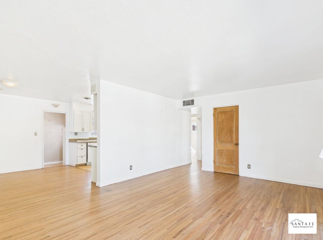 204 Solana Dr - Photo 4 of 30