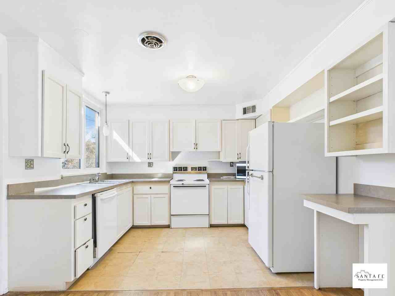 204 Solana Dr - Photo 7 of 30