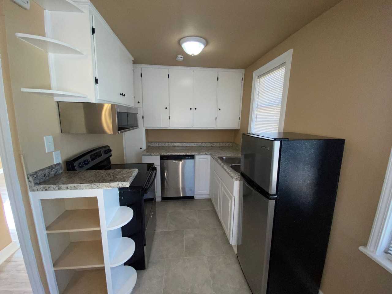 3258 Blackwell Dr - Photo 5 of 9