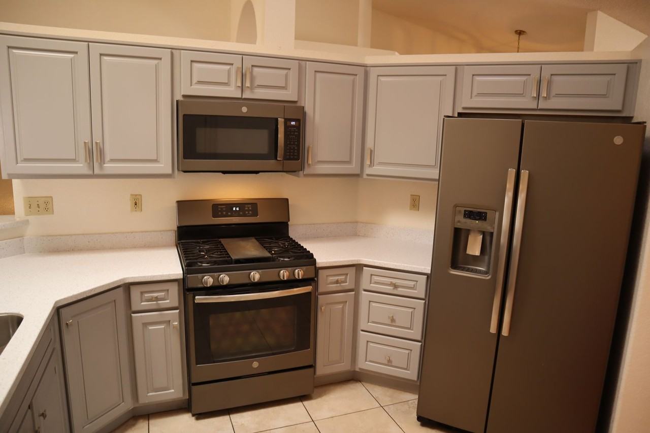 5104 Colina Way - Photo 5 of 50