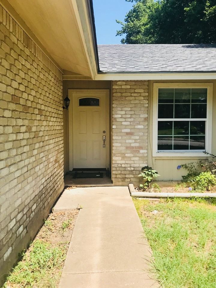 10106 Missel Thrush Dr - Photo 2 of 16
