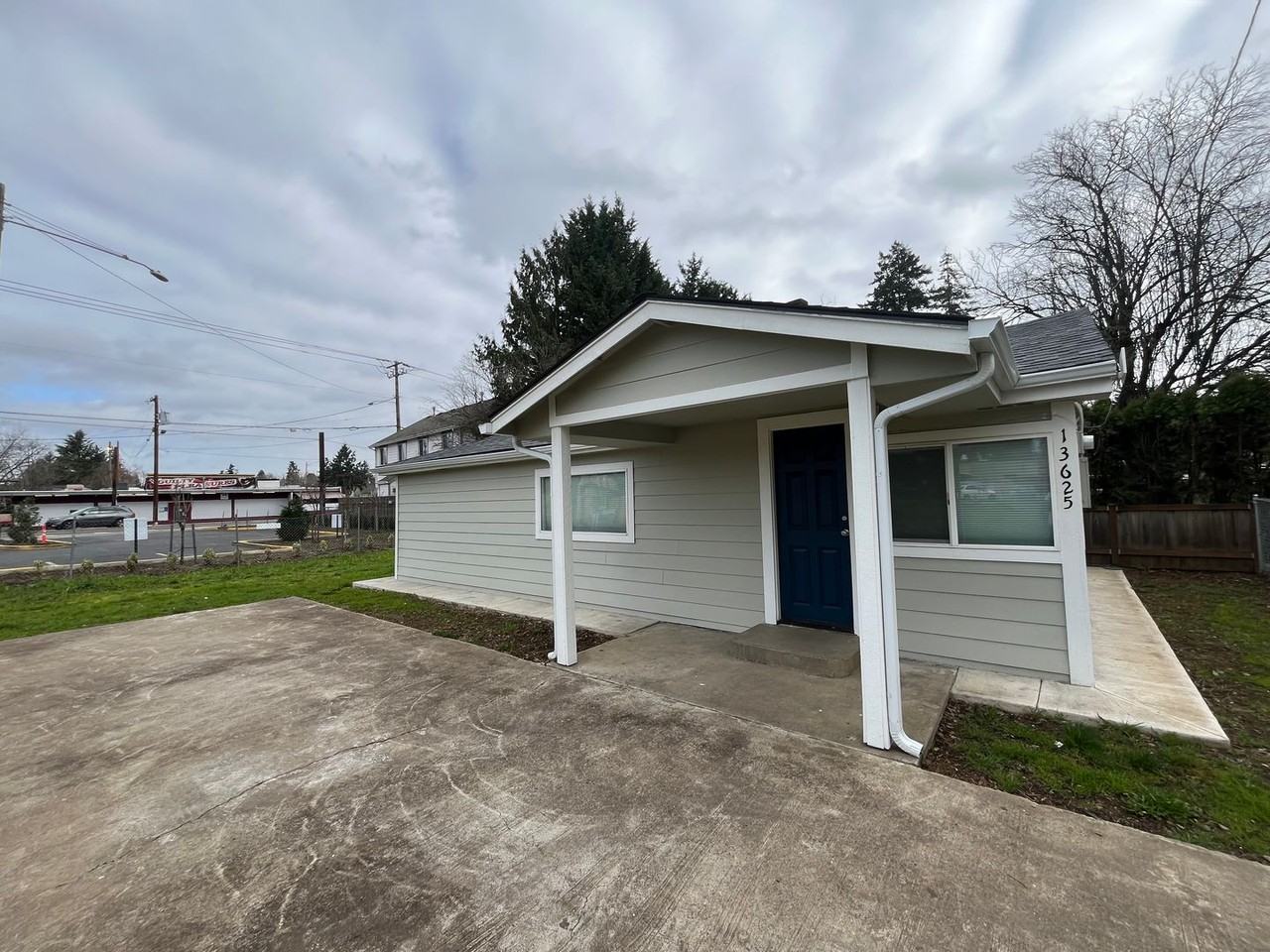 13625 Se Rhine St - Photo 2 of 23